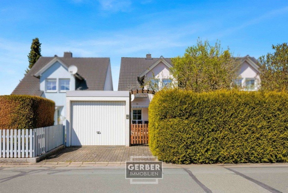 02B Au�en Garage Doppelhaush�lfte D�hlau