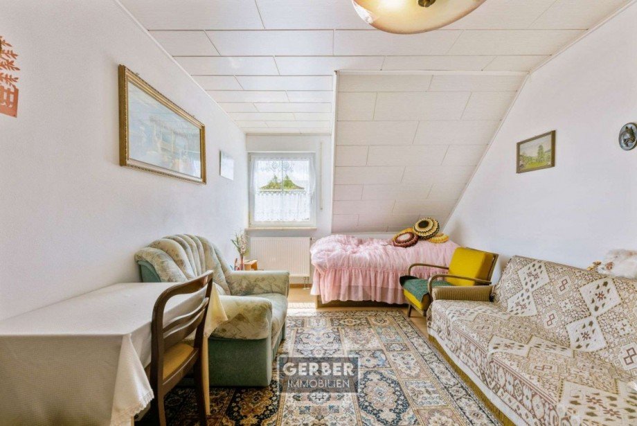 13 1. OG Zimmer 2 Doppelhaush�lfte D�hlau