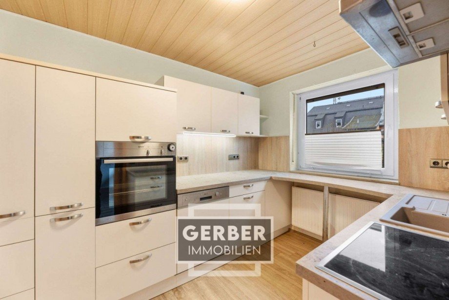 20 EG K�che Reihenmittelhaus Hof / Hofeck