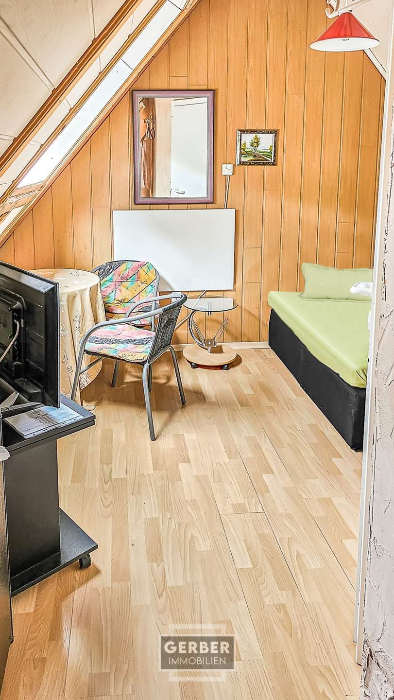 DG Zimmer Doppelhaush�lfte Hof