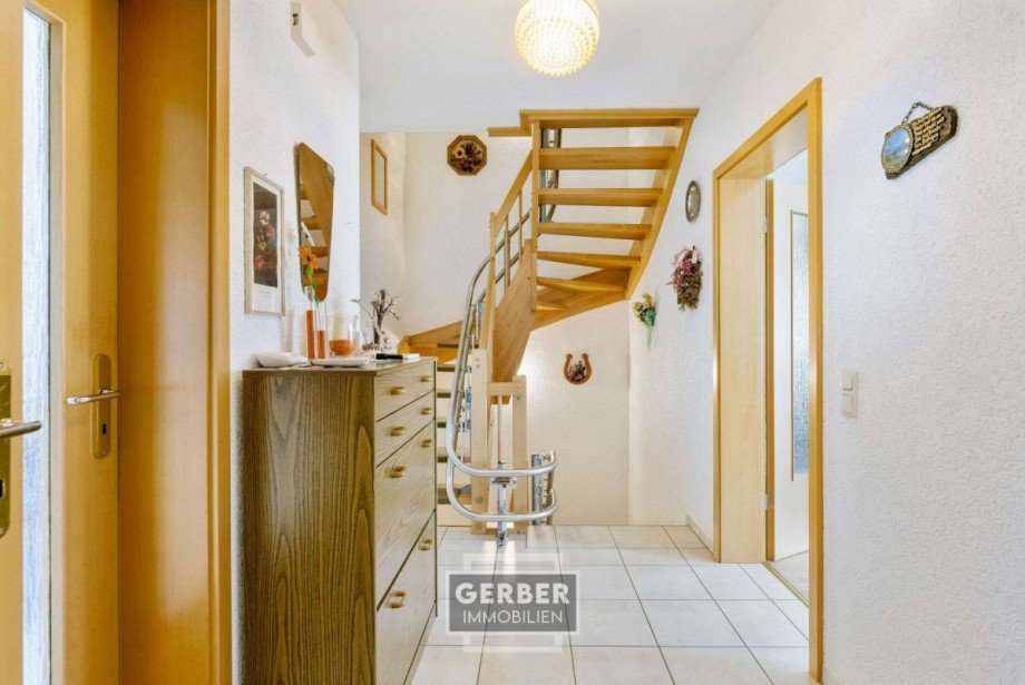 11 EG Treppenhaus Doppelhaush�lfte D�hlau