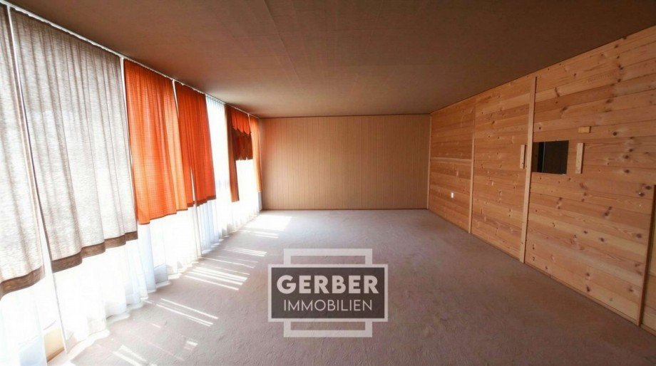 Wohnzimmer - Teil 2 Trennwand Penthousewohnung Hof