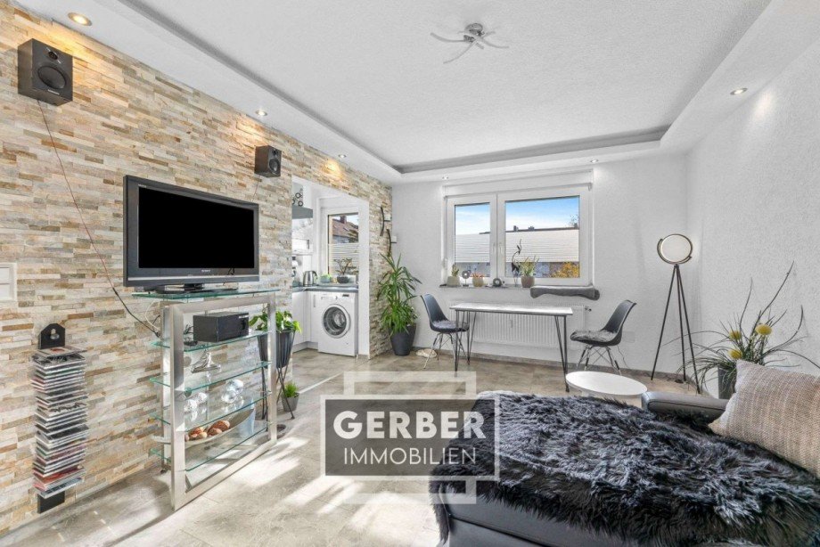 07 Wohnzimmer Etagenwohnung Hof