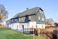 Bild (36d2dbe615084e6927c865856409f9ef): Bauernhaus mit gro�er Scheune