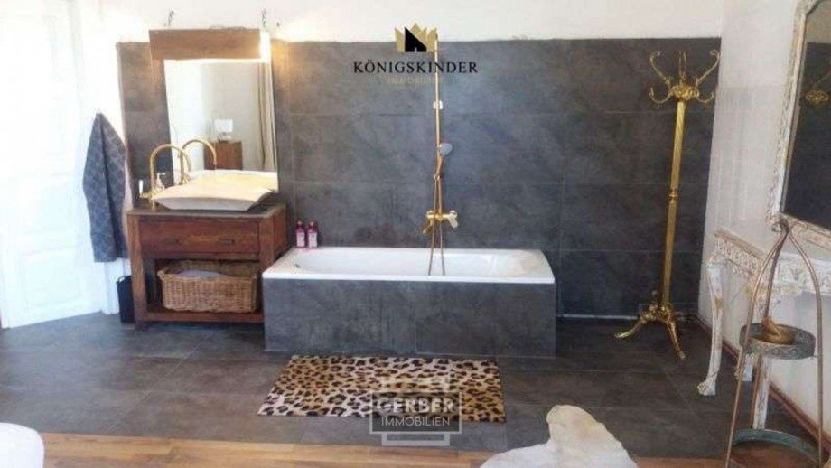 2. Stock Badbereich im Schlafz Haus Schwarzenbach an der Saale