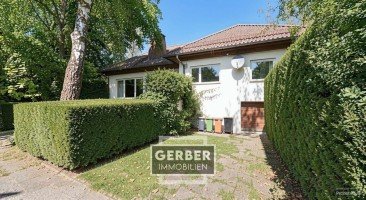 Hauptbild Freistehender Massiv-Bungalow mit erneuertem Dach im Jahr 2000
