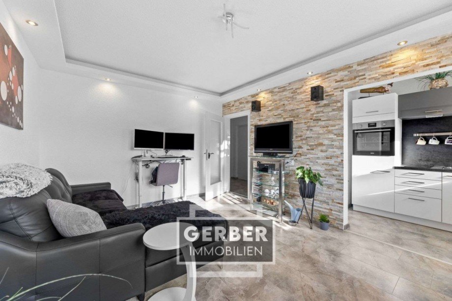 08 Wohnzimmer Etagenwohnung Hof