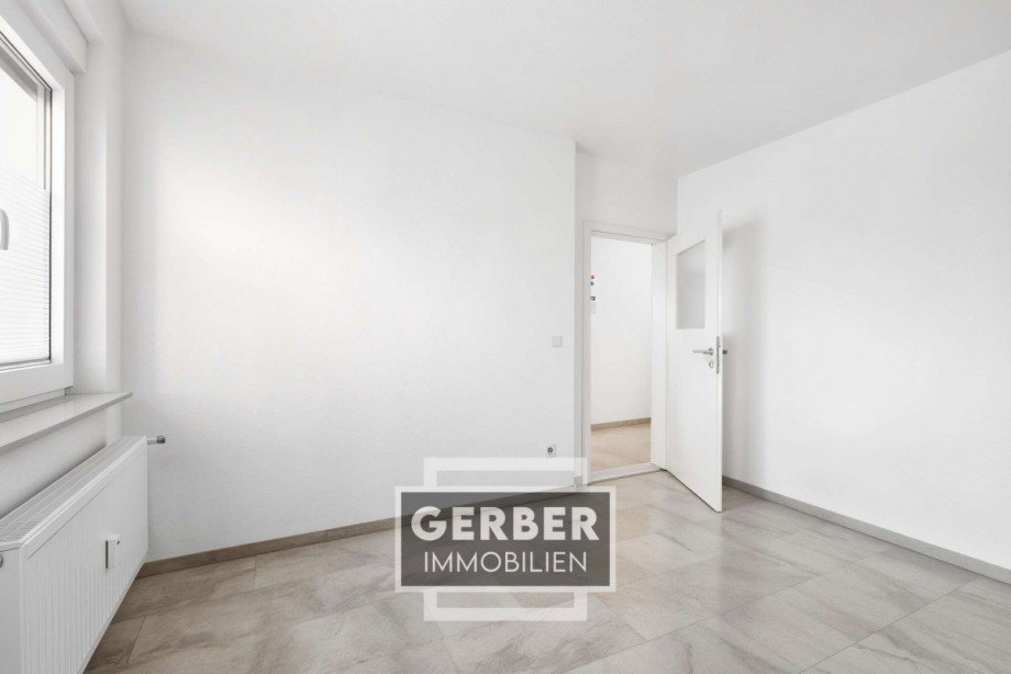 10 Schlafzimmer leer Etagenwohnung Hof