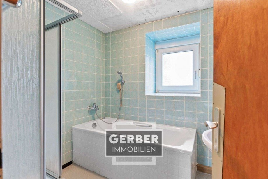 17kl EG, Bad Zweifamilienhaus Geroldsgr�n Steinbach