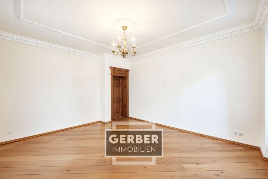 EG Master Schlafzimmer - (KI generiert) Haus Hof