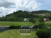 Bild (5347189f52678e23573cacb7f8ae9b96): Kleines Haus mit Sanierungsbedarf