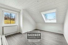 08 Wohnbereich - (KI generiert) Sehr sch�ne DG Wohnung mit Loggia in Bad Steben