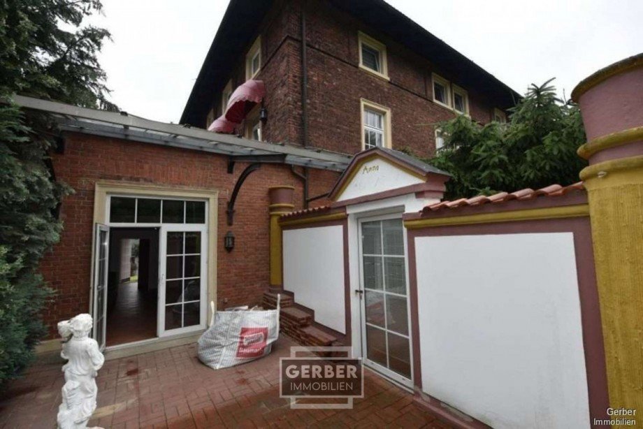 Ehemalige Kneipe Mehrfamilienhaus Naila / Marxgr�n