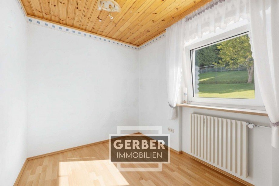 16 EG - Renovierungsbeispiel Zweifamilienhaus Issigau Kemlas
