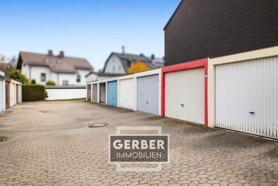 10 Garage kl Reihenmittelhaus Hof / Hofeck