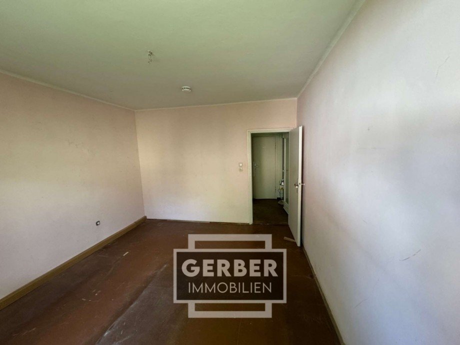Zimmer 2 Etagenwohnung Hof