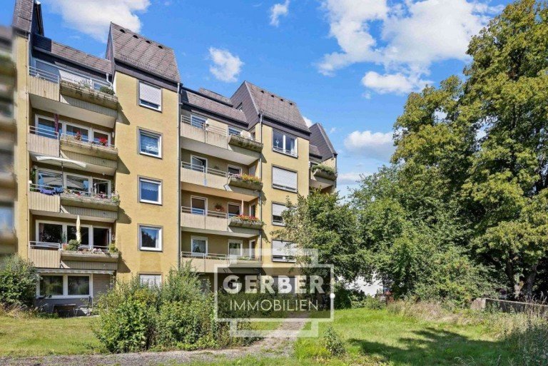 02 kl Hof Etagenwohnung Ger�umige 3 Zi.-Wohnung mit neuen Fenstern und Tiefgarage