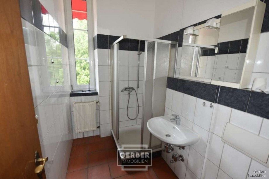 Bad EG Wohnung Mehrfamilienhaus Naila / Marxgr�n