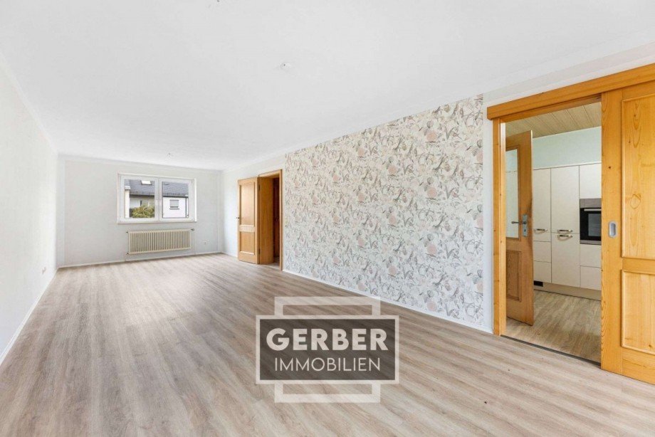 16 EG Wohnzimmer Reihenmittelhaus Hof / Hofeck