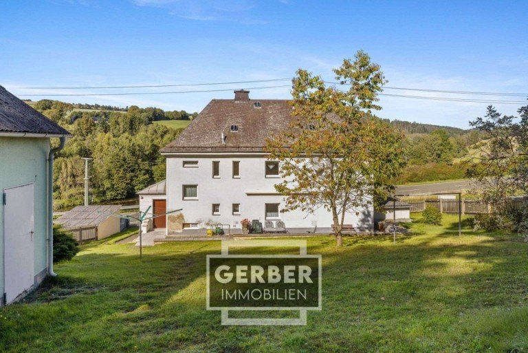 02 Au�en Issigau Kemlas Zweifamilienhaus Wohnen mit Weitblick: Ein Zuhause f�r Naturliebhaber