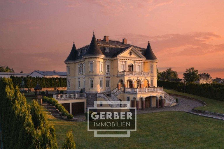 Aus dem Bellevue Sonderheft 01/2025 Hof Haus Schlossvilla Unikat - neu erbaut