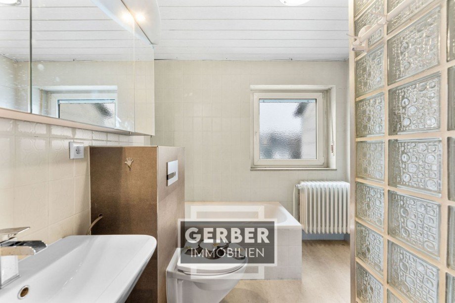 30 OG Bad Reihenmittelhaus Hof / Hofeck