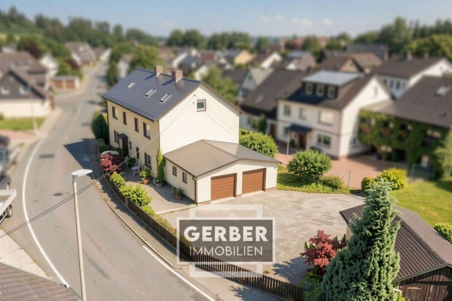 02 Drohne, KI-Optimiert Zweifamilienhaus Geroldsgr�n Steinbach