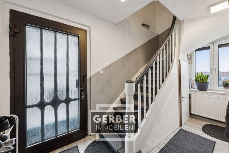 EG Flur Treppe Reiheneckhaus Hof