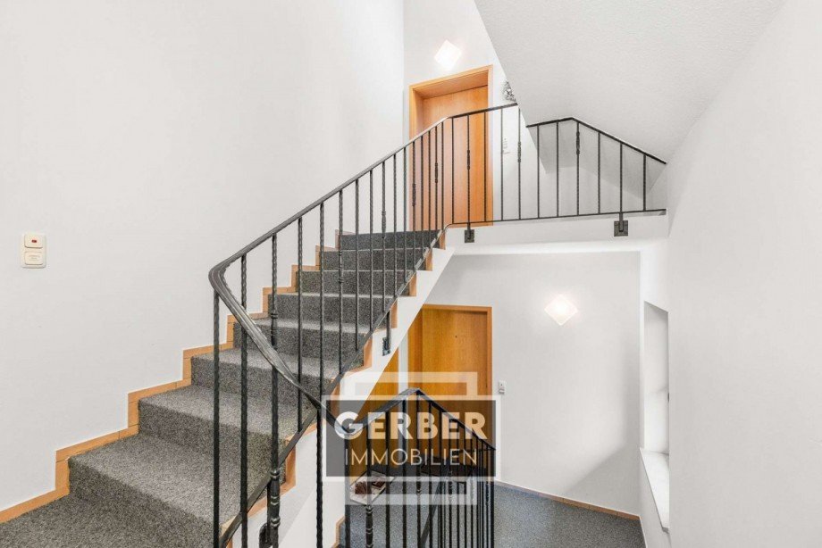 06 Treppenhaus Etagenwohnung Bad Steben