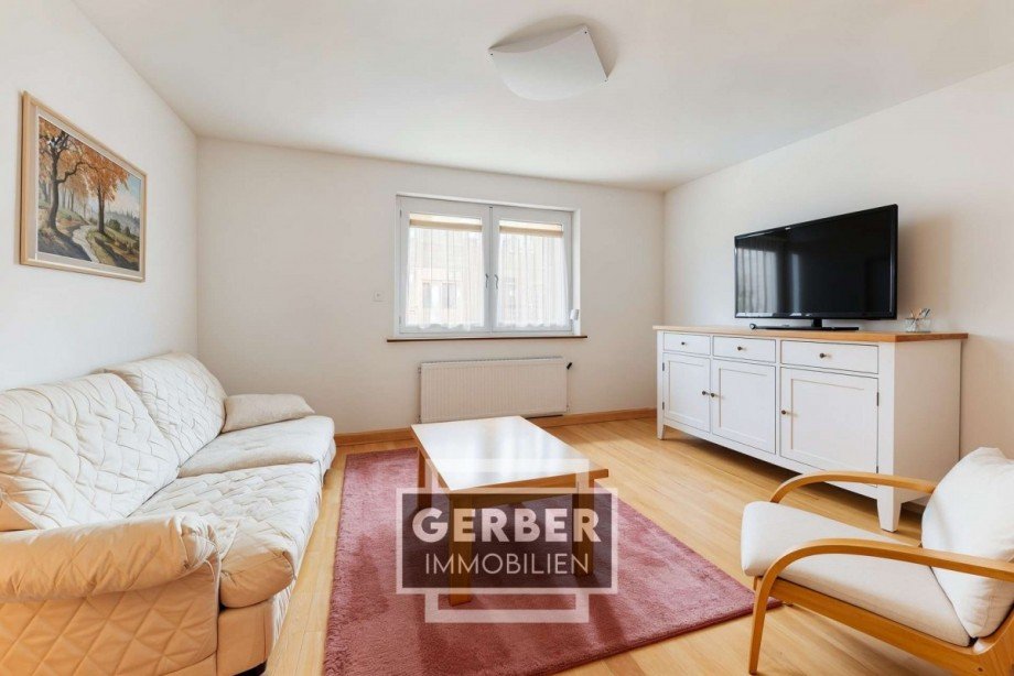 27kl 1. OG, Renovierungsbeispiel Zweifamilienhaus Geroldsgr�n Steinbach