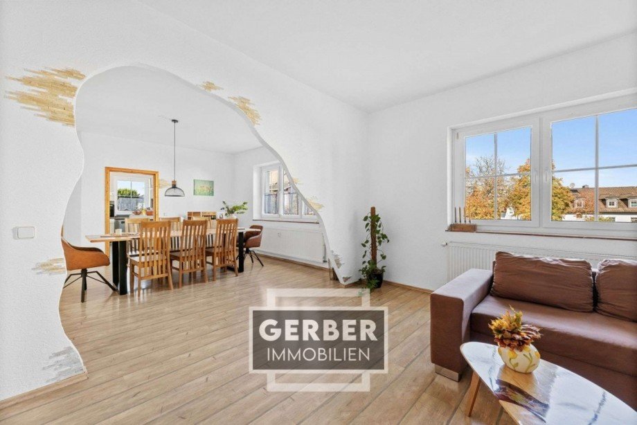 16 EG, Wohnzimmer, Blick zum Esszimmer Einfamilienhaus Selbitz