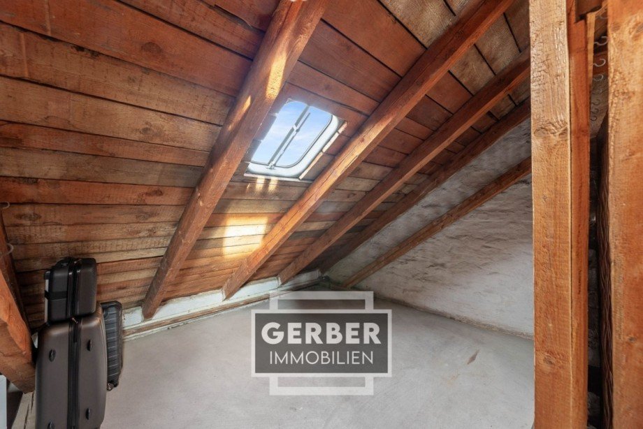 15 Dachboden Etagenwohnung Hof